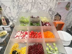 -棕榈阁·巴西烤肉海鲜自助餐厅(中州皇冠假日酒店)