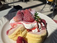 草莓舒芙蕾-OUR Bakery(三里屯太古里店)