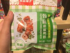 甄麻藤椒鸭脖-良品铺子(白云新世界店)