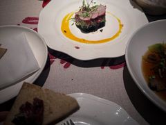 生牛肉塔塔配牛油果酱-Solo(衡山路店)