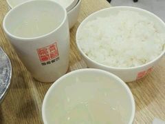 -愉肴麻辣香锅(中山路店)