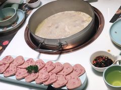 -洪氏嗨捞·猪肚鸡火锅(阳光天地店)