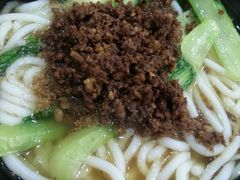 -丽虹云南过桥米线(兴工街店)