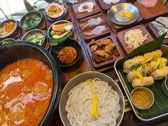 -银米·云南传统过桥米线(双廊黑金冠店)