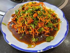 凉拌虫草花-南渝食府.墨脱石锅松茸鸡