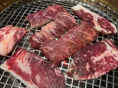 -铭牛烧肉·和牛海鲜自助(高新月牙湖店)