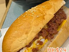 招牌咸牛肉芝士猪仔包-华嫂冰室(尖沙咀店)