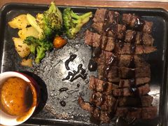 甄选嫩肩牛排-必胜客(大观天地店)