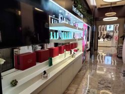 -AKOZO Beauty Salon