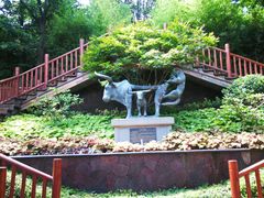 -七彩云南古滇温泉山庄