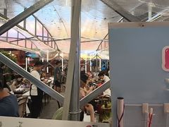 -刘姐啤酒鱼民族演艺餐厅(西街总店)