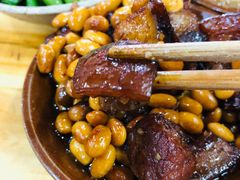 -董哥山城碗碗香(美专校街店)