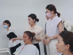 -四季美学色彩形象管理服装搭配