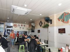 大堂-韦记螺蛳粉(NO2店)