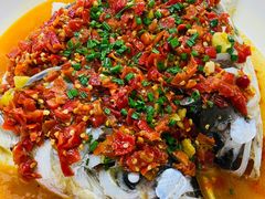 剁椒鱼头-胡子饮食店