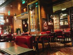 大堂-恰餐厅及酒吧 CHAR Bar & Grill (北京丽都皇冠假日店)