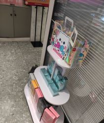 -咪咪专业脱毛连锁机构