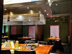 大堂-肉魁屋·烧肉·烧鸟·酒场(高新店)