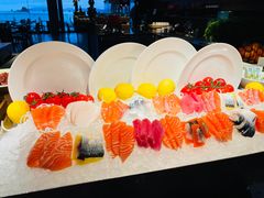 -蔚蓝阁餐厅·Brunch·牛排·威士忌·红酒