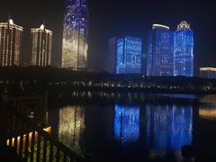 -万绿园