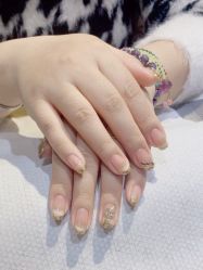 -桃色美甲沙龙