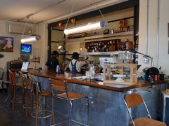 吧台全景-2walk走走咖啡