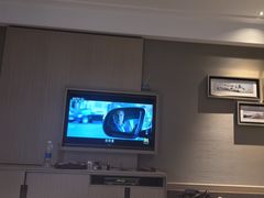 -武汉光谷广场杨家湾地铁站怡程酒店