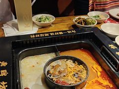 -老牌坊云南鱼豆花火锅(哈西万达店)