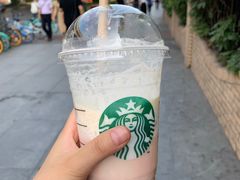 -星巴克(成都莱蒙都会店)