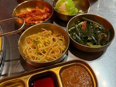 -釜山火炉·海鲜烤肉(紫藤路店)