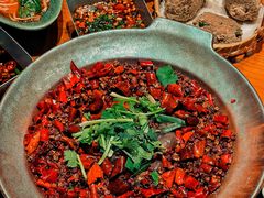 -包整·丝娃娃(一览甲秀楼风景店)