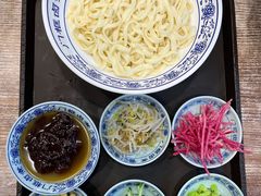 老北京炸酱面-门框胡同百年卤煮(新街口店)