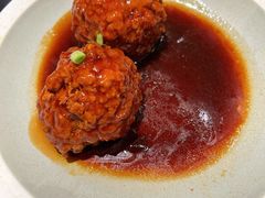 鸭蛋黄狮子头-梅飞酒家(桑园路店)