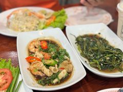 -Dang restaurant (patong phuket)