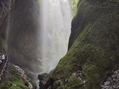 -龙水峡地缝景区