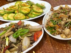 茶树菇炒牛肉-甜甜屋(解放中路店)