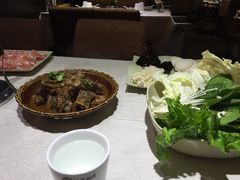 -羊家胡同·龙虾烧烤火锅(龙汇路店)