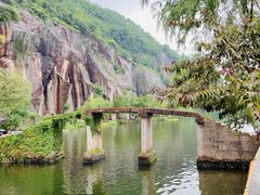 -绍兴东湖风景区