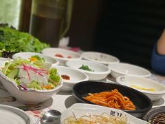 餐前小菜-本家韩国烤肉(青岛万象城店)