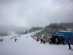 -鳌山滑雪度假区