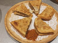 -有红鸡毛店·川菜(建设路店)