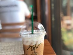 -Chom Cafe and Restaurant