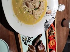 -有红鸡毛店·川菜(建设路店)