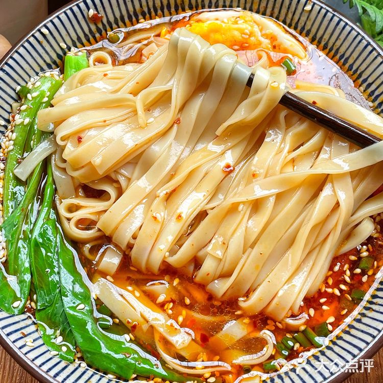 酸辣汤面！10分钟搞定！