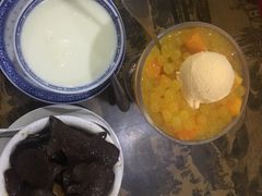 -黄师奶甜品店