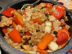 当红小炒肉石锅饭-新白鹿餐厅(金鹰新街口店)