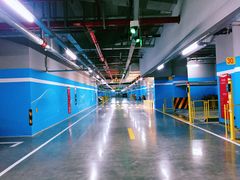 -白玉兰广场停车场