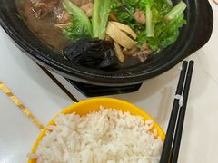 黄焖鸡米饭-峰味香.酱香米线.黄焖鸡(定西路店)