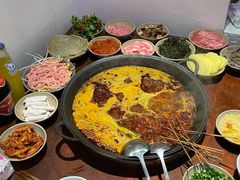 -四小区火锅·巷子里的重庆火锅(花照壁店)