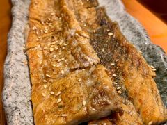 盐烤三文鱼皮-鳗鱼家·深夜食堂(军博店)